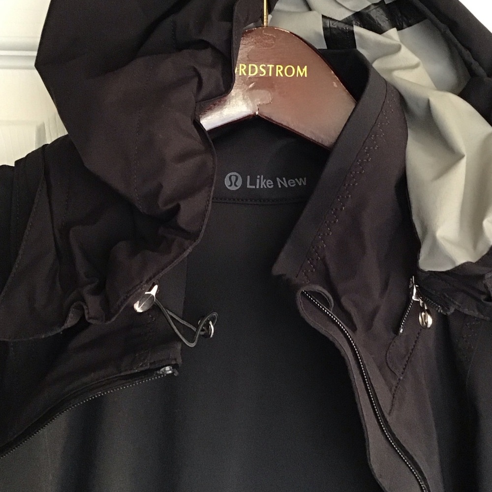 lululemon athletica Black Raincoat with Gray Accents - Picture 4 of 10